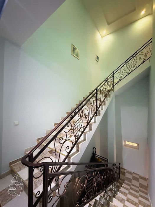 (Добрый) Махалля Тузель, 6 соток, 3 уровня, Добротный дом