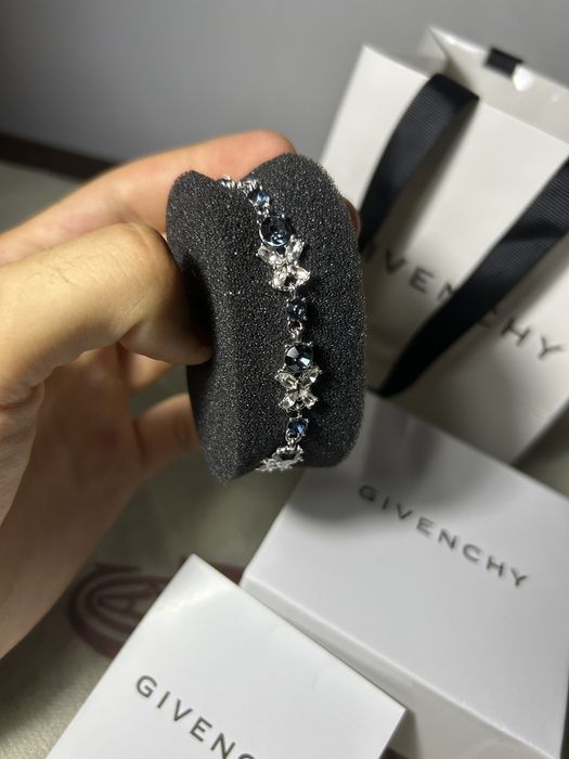 Bratara Givenchy