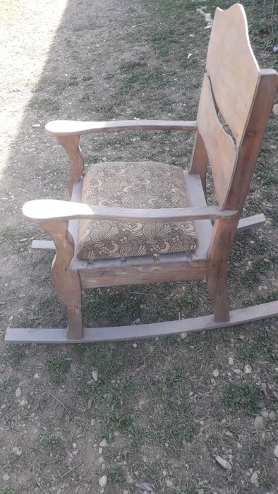 Продам кресло качалка