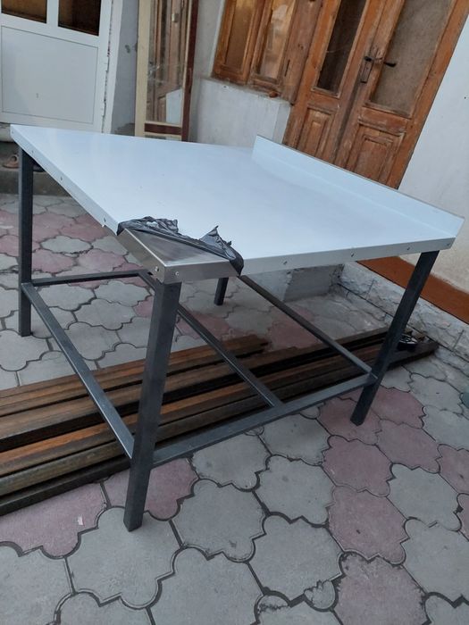 Тайёр нержавейка столлар сотилади. Буюртма асосида хам ясаб берилади.