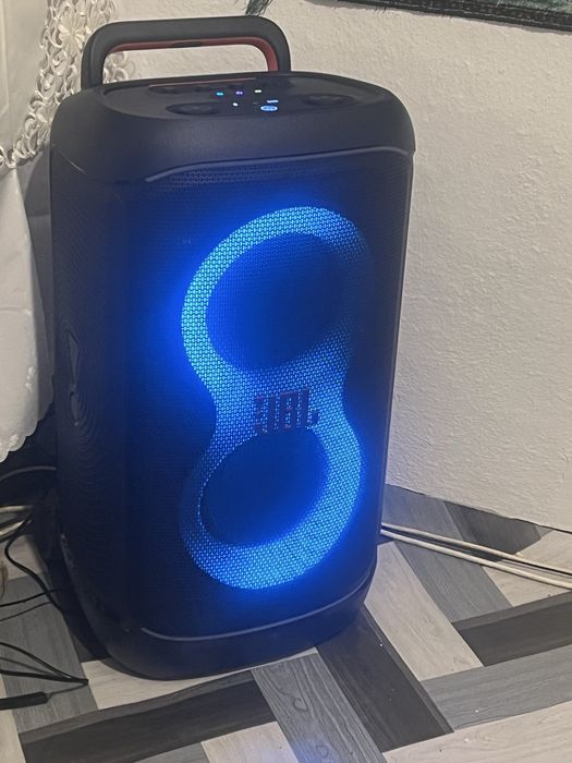 Vand boxa JBL 520 stare impecabila