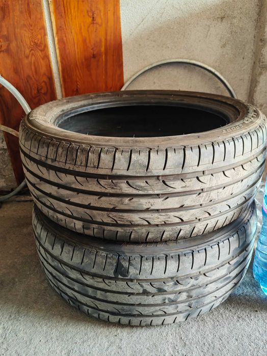 2 бр задни летни гуми Bridgestone 235/45/19