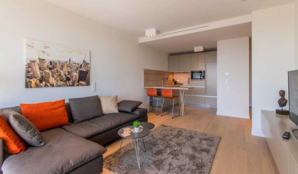 Дава се под наем Двустаен апартамент в Пловдив, Остромила - 65 кв.м за 204 € - Снимка #2