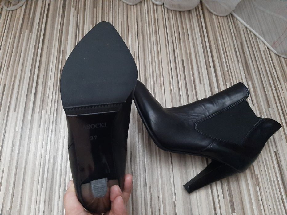 Botine piele Lasocki marime 37.
