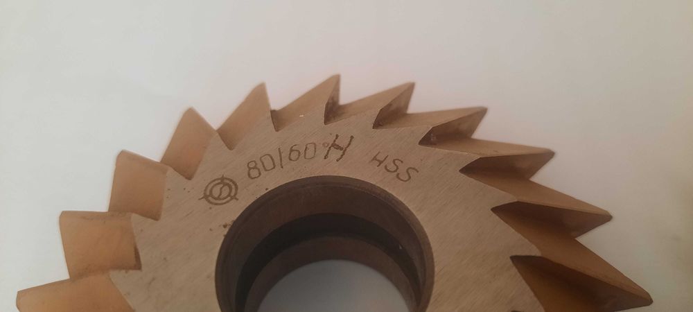 Нова двуъглова фреза 80x60° HSS-H с титаниево покритие TiN
