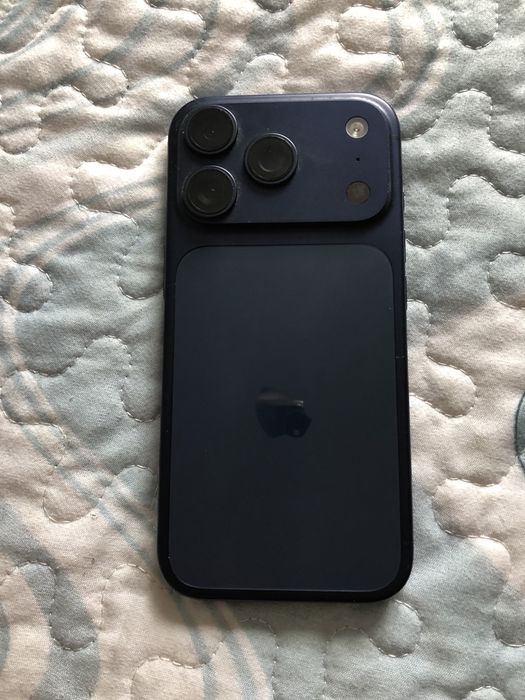 V/S Iphone 17 pro/92% baterie impecabil
