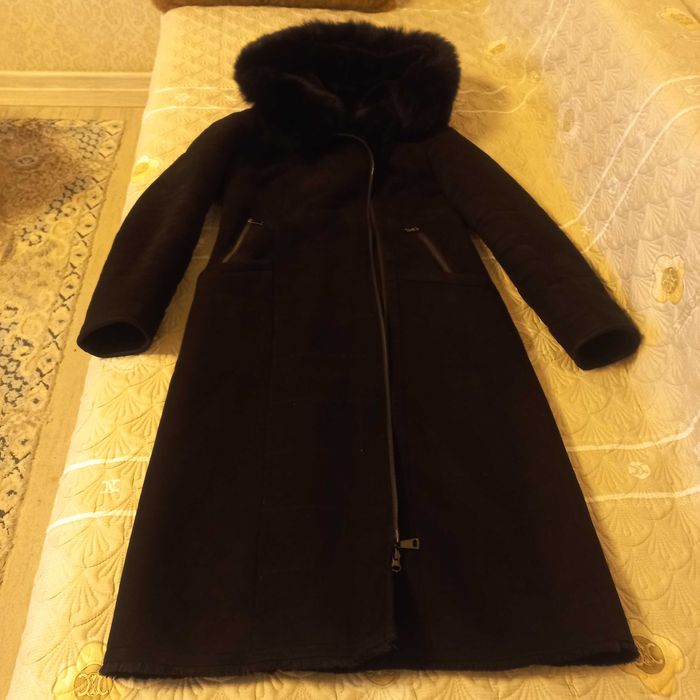Продам Дублёнку чёрную. Размер  46