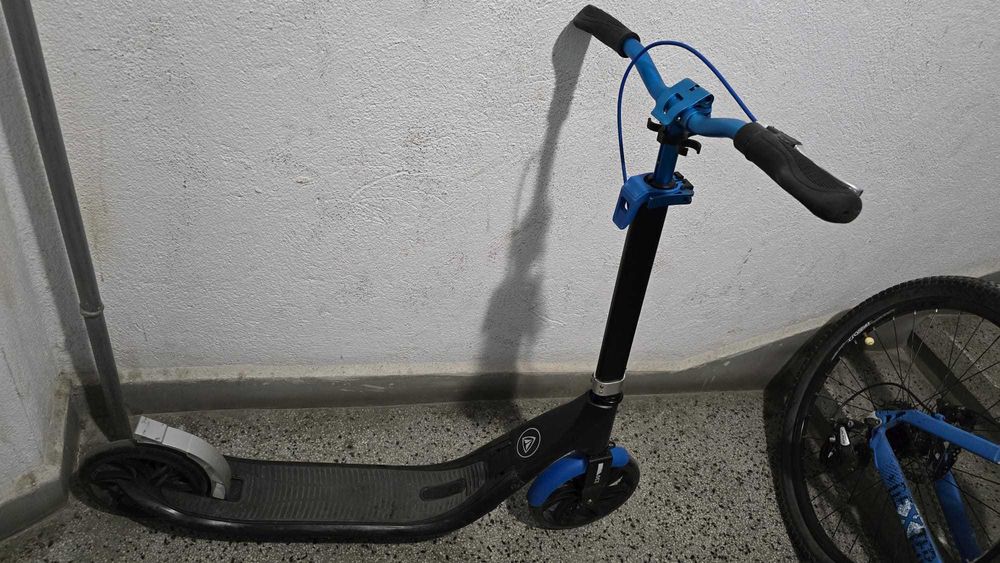 Продавам тротинетка Firefly 230