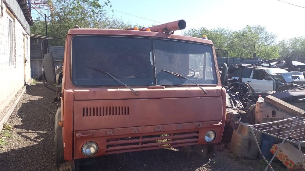 Камазы на разбор
