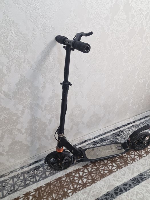 Продаю самокат в хорошем состояние