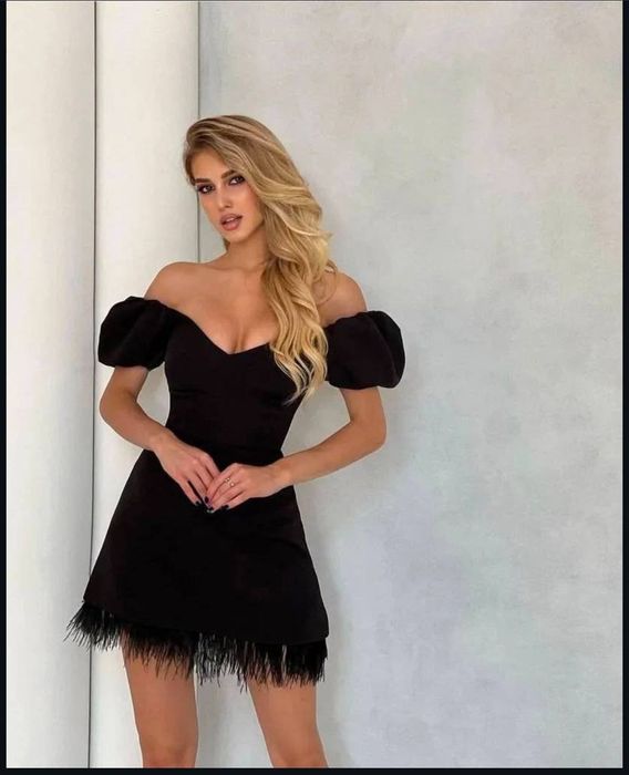 Платья женское новое с перьями