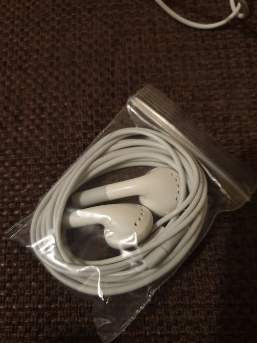 Casti originale clasice Apple iPod cu si fara telecomanda pe fir