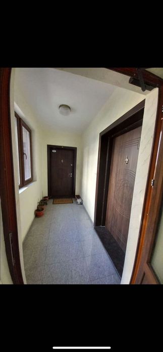 Дава се под наем Двустаен апартамент в Пловдив, Тракия - 80 кв.м за 510 € - Снимка #2