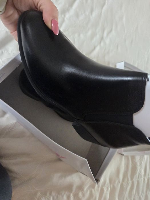 Чисто нови обувки