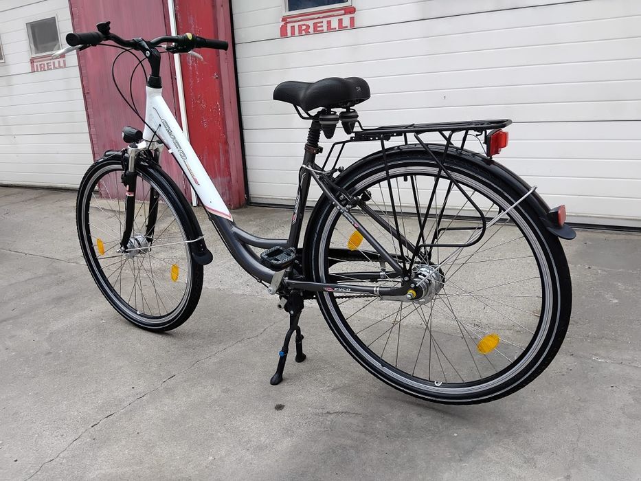 Vând bicicleta din aluminiu pentru damă