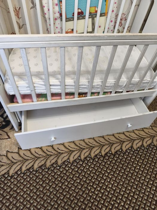 Детская кроватка