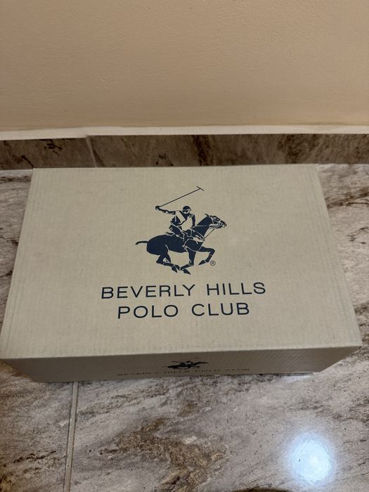 Нови бели обувки снимърси Beverly Hills Polo Club