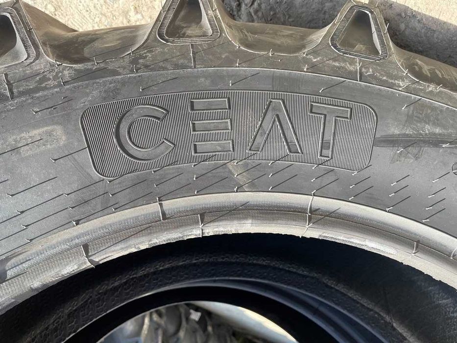 Anvelope noi 14.9-28 marca CEAT pentru tractor spate