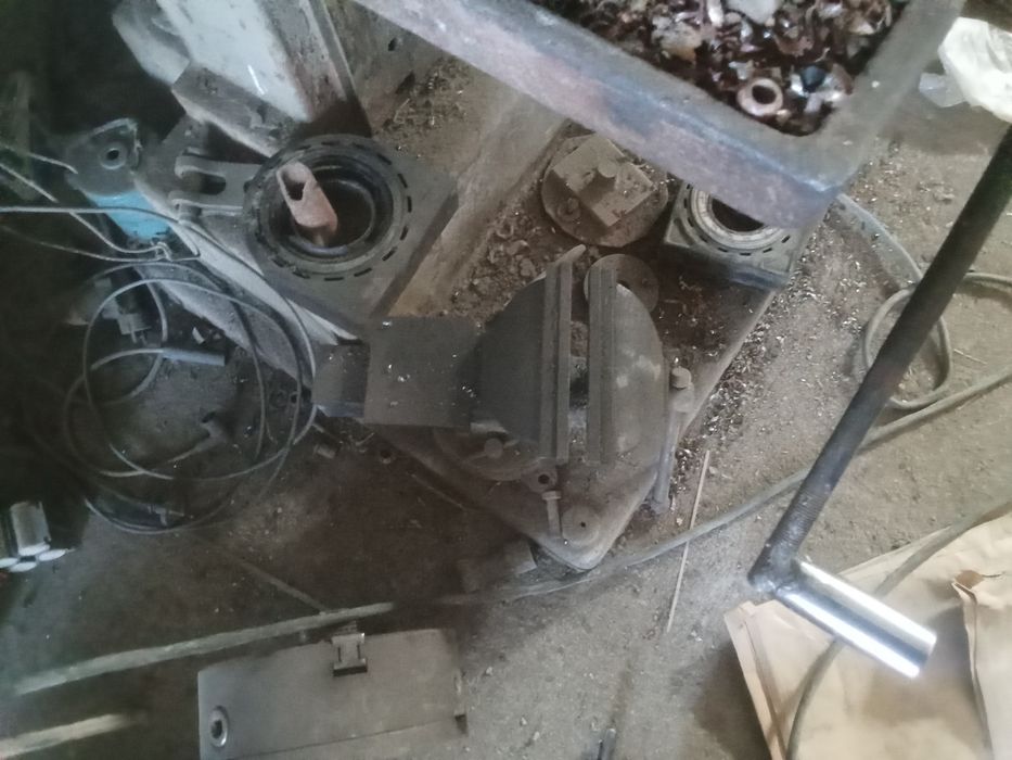 Сверлинное станок тиски