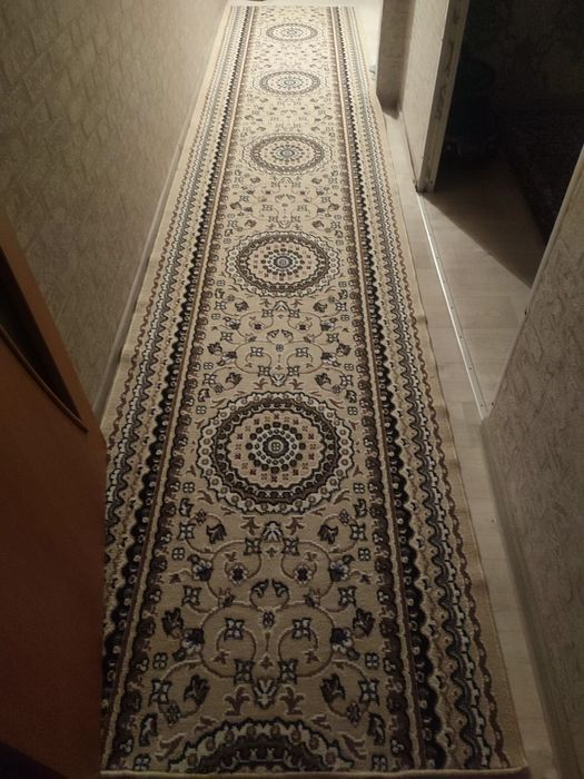 Продаю ковёр в хорошем состоянии