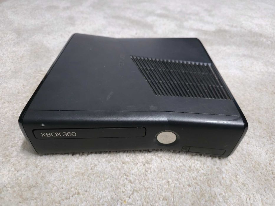 Xbox360 cu 75 jocuri instalate