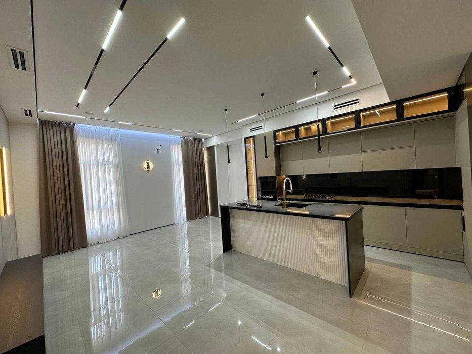 Продаётся 4х комн квартира на 5 этаже Ор-р Крытый рынок