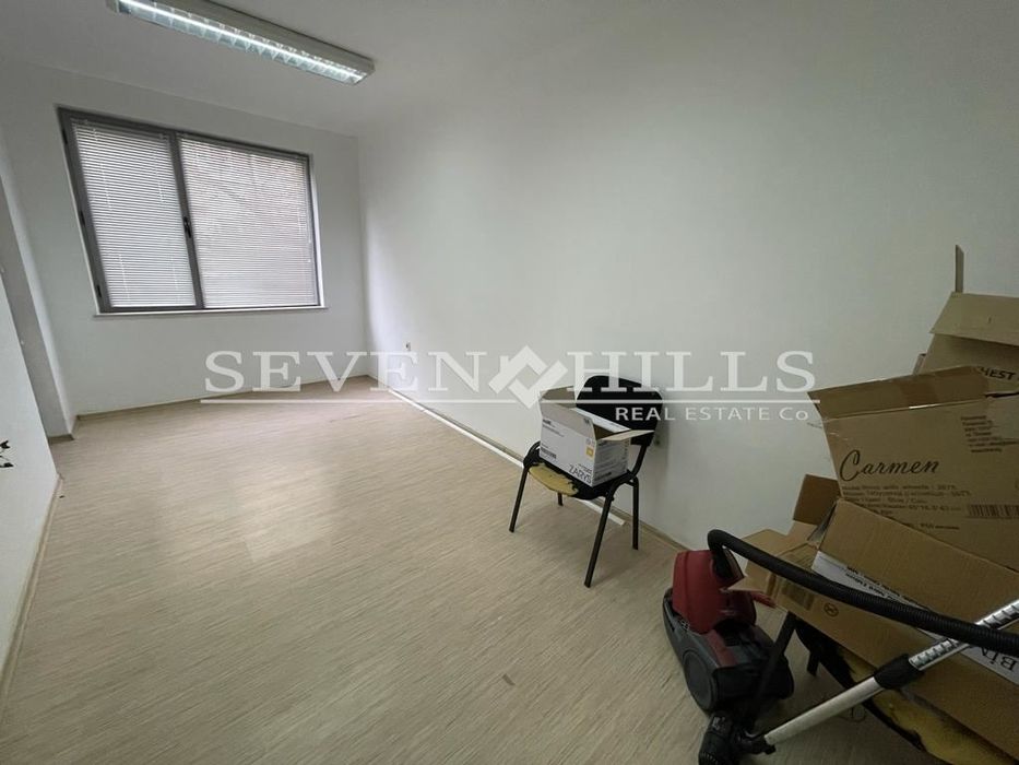 Дава се под наем Офис в Пловдив, Младежки Хълм - 100 кв.м за 459 € - Снимка #2