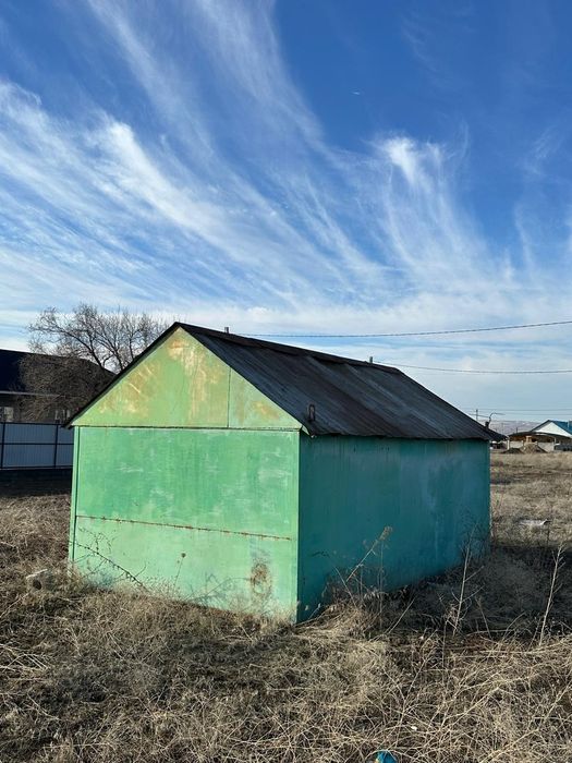 Продам металлический  гараж