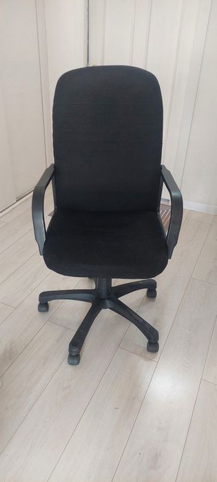 Офисные кресла б/у
