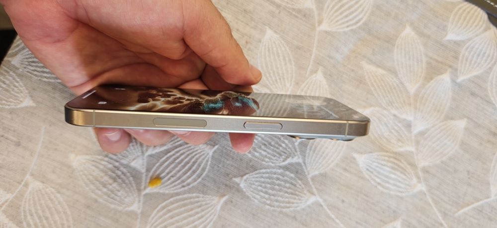 Iphone 15 pro Natural titanium