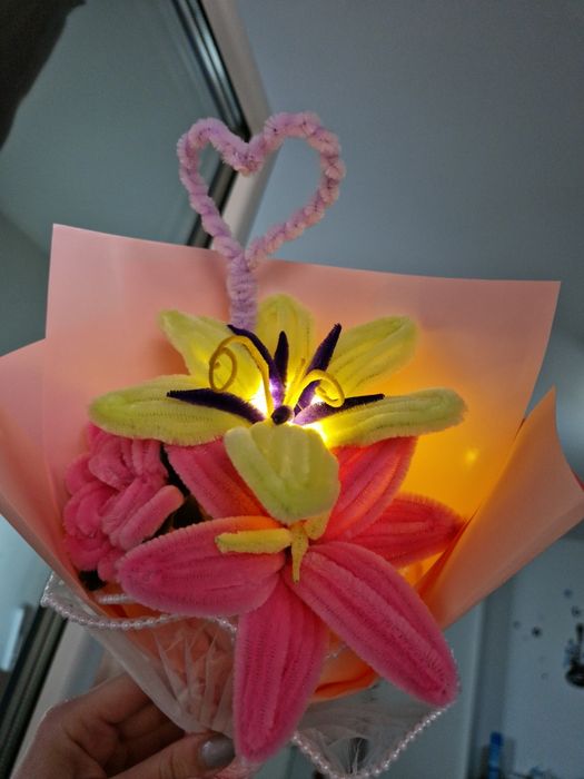 Buchet flori cu luminițe