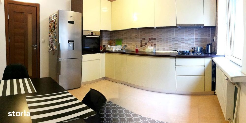 3 camere Podu Roș(1001 Articole) | renovat | 2 balcoane | 10 min Palas