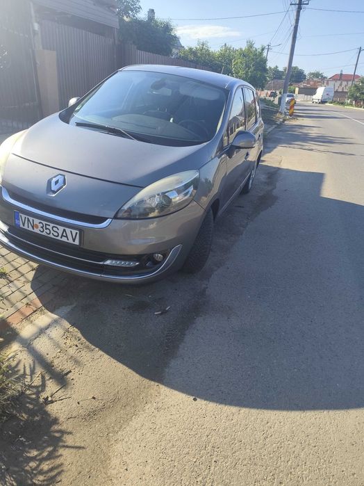RENAULT Grand Scenic 2012 — imagine 2