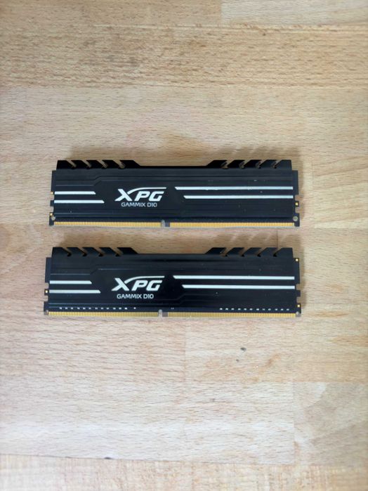 16GB RAM DDR4 XPG Gammix 3000MHz CL16