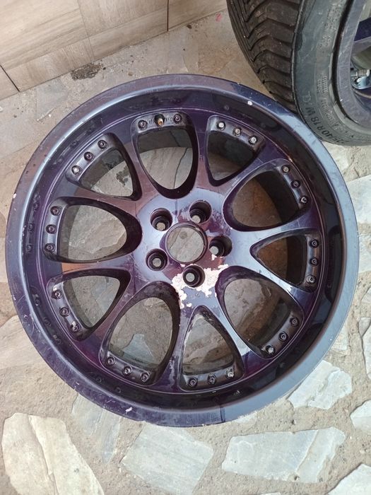 Vând roata+jeanta schimb