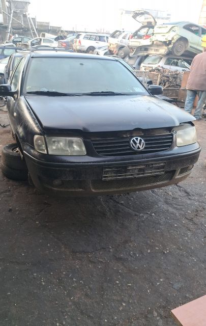 Usa spate stanga Volkswagen VW Polo a 3-a generatie 6N (facelift)