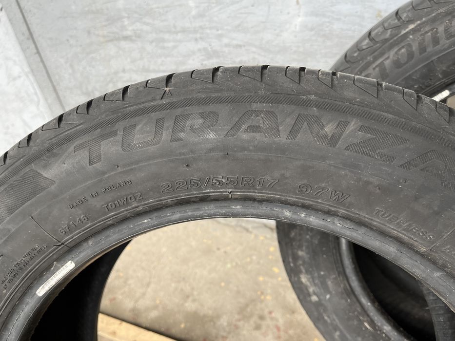 2 бр. летни гуми 225/55/17 Bridgestone RSC DOT 1516 4,5 mm