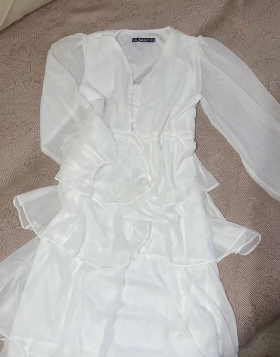 Продам белое платье