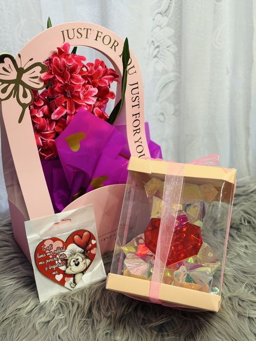 Cadouri/aranjamente 1-8martie/valentine’s day si nu numai