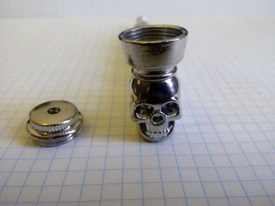 курительная трубка металлическая «Черепа»