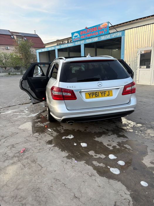 Dezmembrez mercedes w212