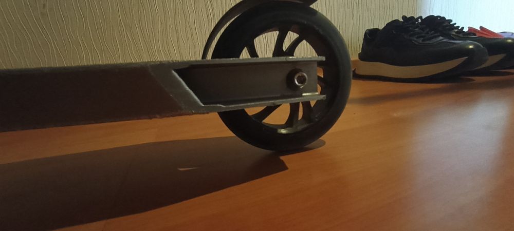 Продам трюковой самокат