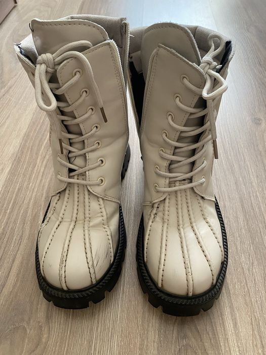 Женская обувь - ботинки