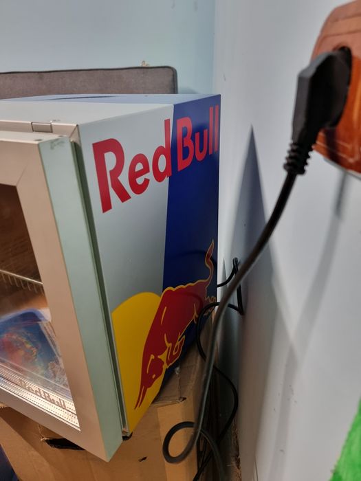 Mini- Frigiter Redbul