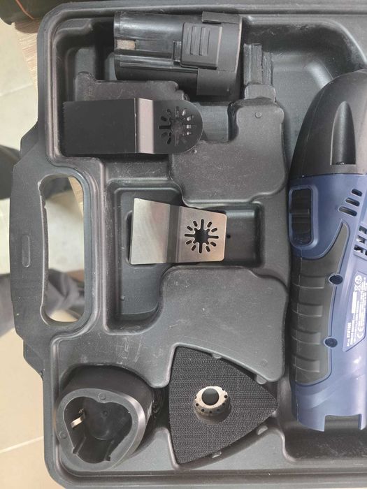 Unealta multifunctionala fara fir Ferm, OTM1006, 12V, 1.5A