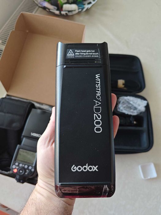 Blituri Godox V860 II C,  Godox AD200 Wistro si trigger Godox X-Pro C