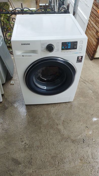 Продается автомат машинка на 8 кн