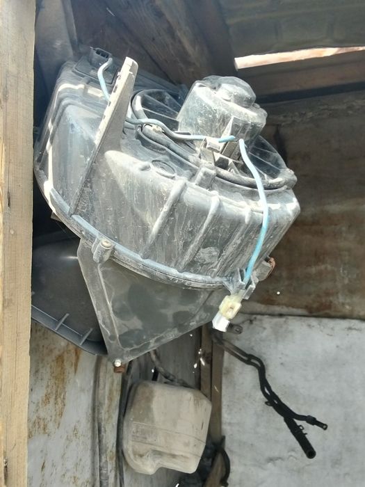 Мазда 323 f обиом 1.6   8 клапын