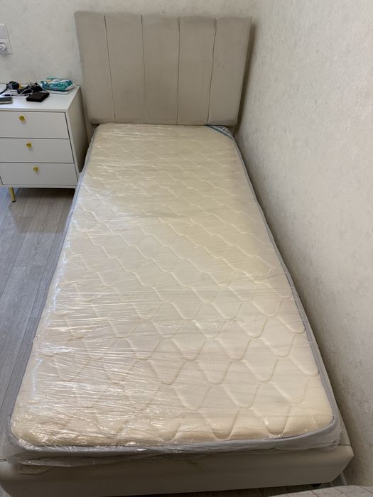 Кровать 90*200 б/у