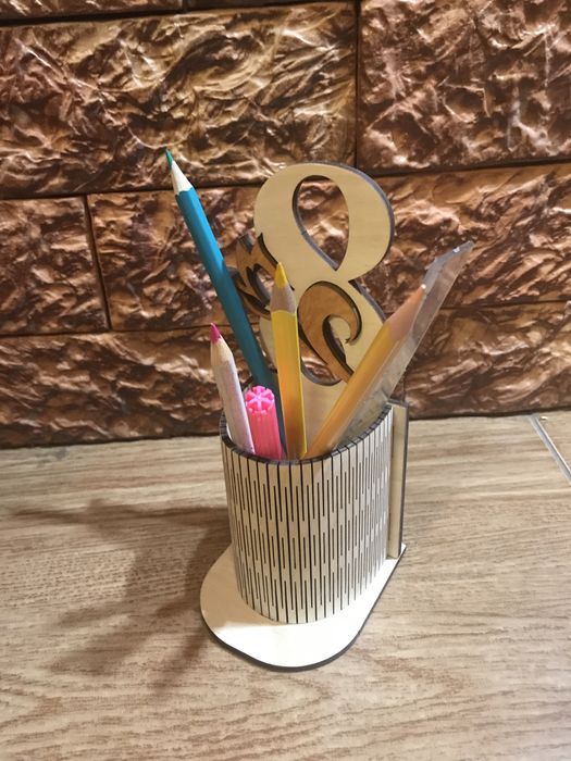 Поставка для карандашей